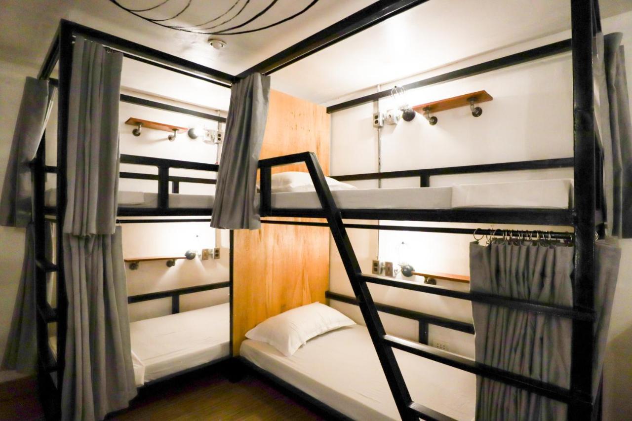Ocean Breeze Hostel By Daily Sweet Moalboal Extérieur photo
