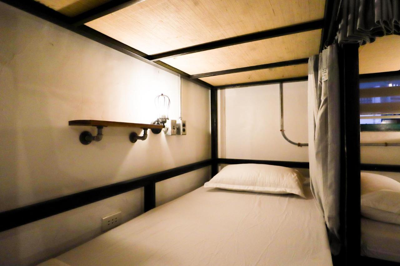 Ocean Breeze Hostel By Daily Sweet Moalboal Extérieur photo