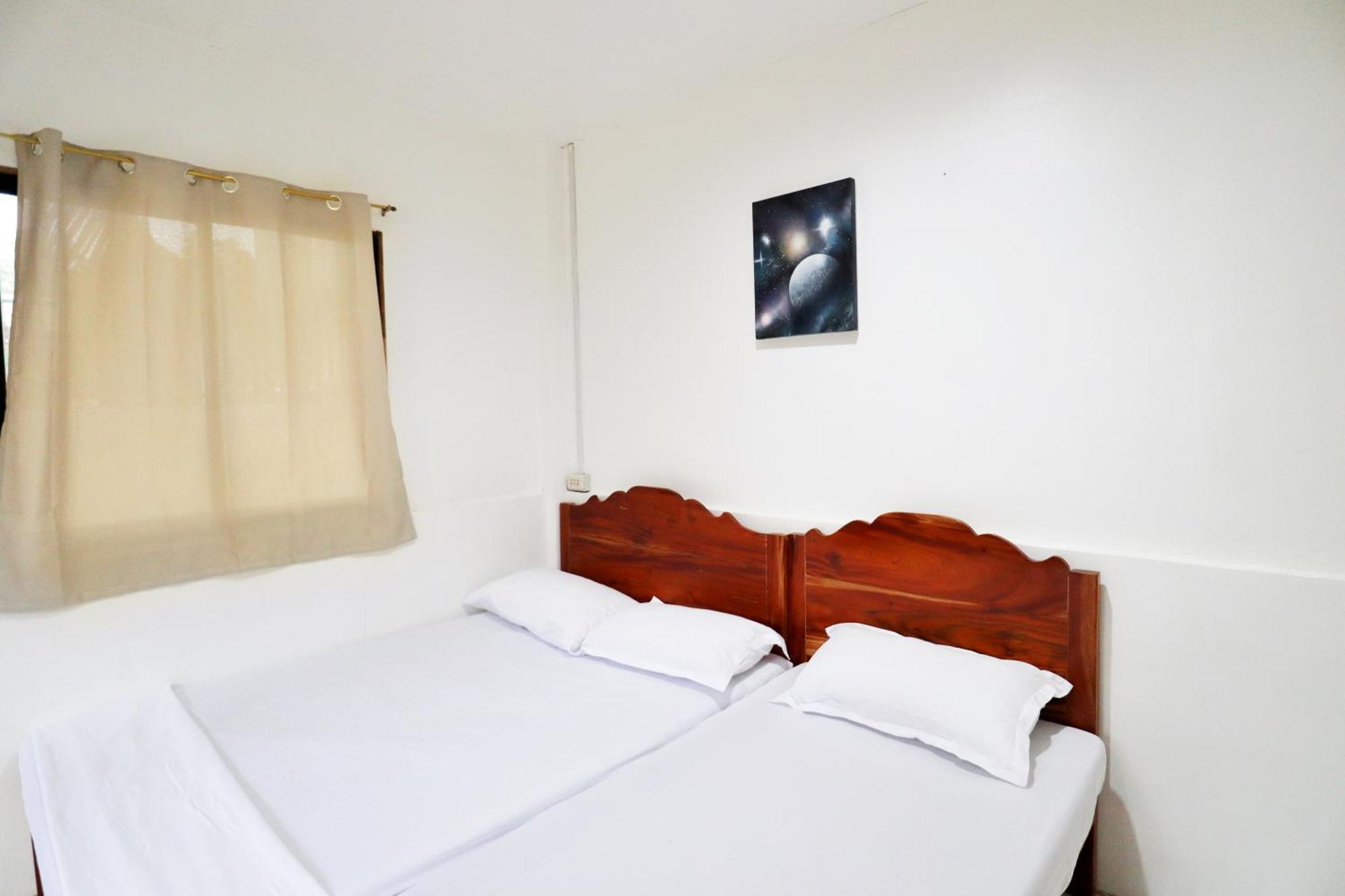 Ocean Breeze Hostel By Daily Sweet Moalboal Extérieur photo