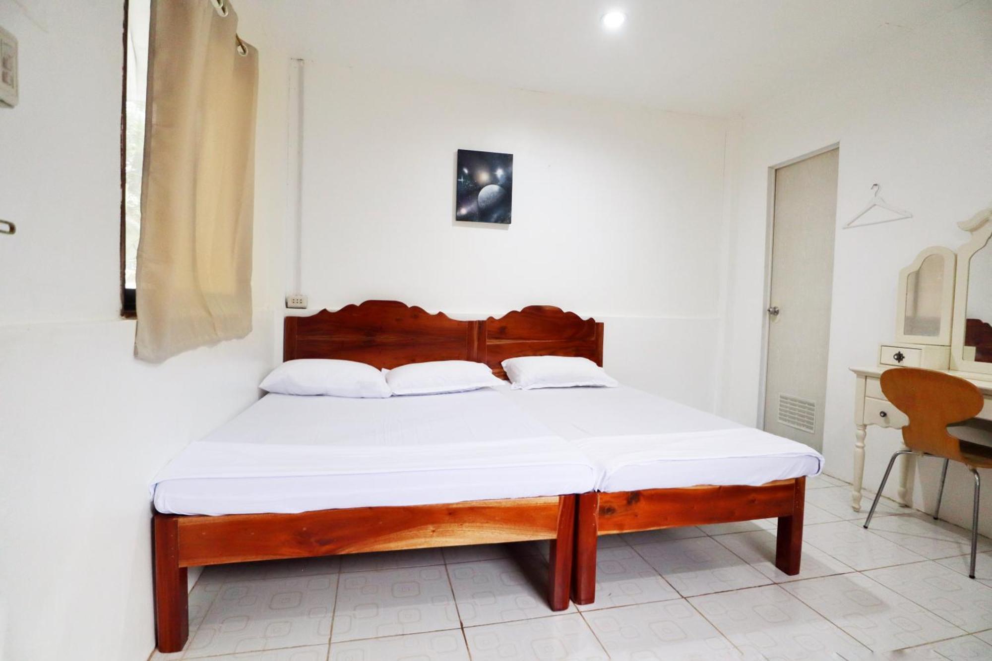 Ocean Breeze Hostel By Daily Sweet Moalboal Extérieur photo