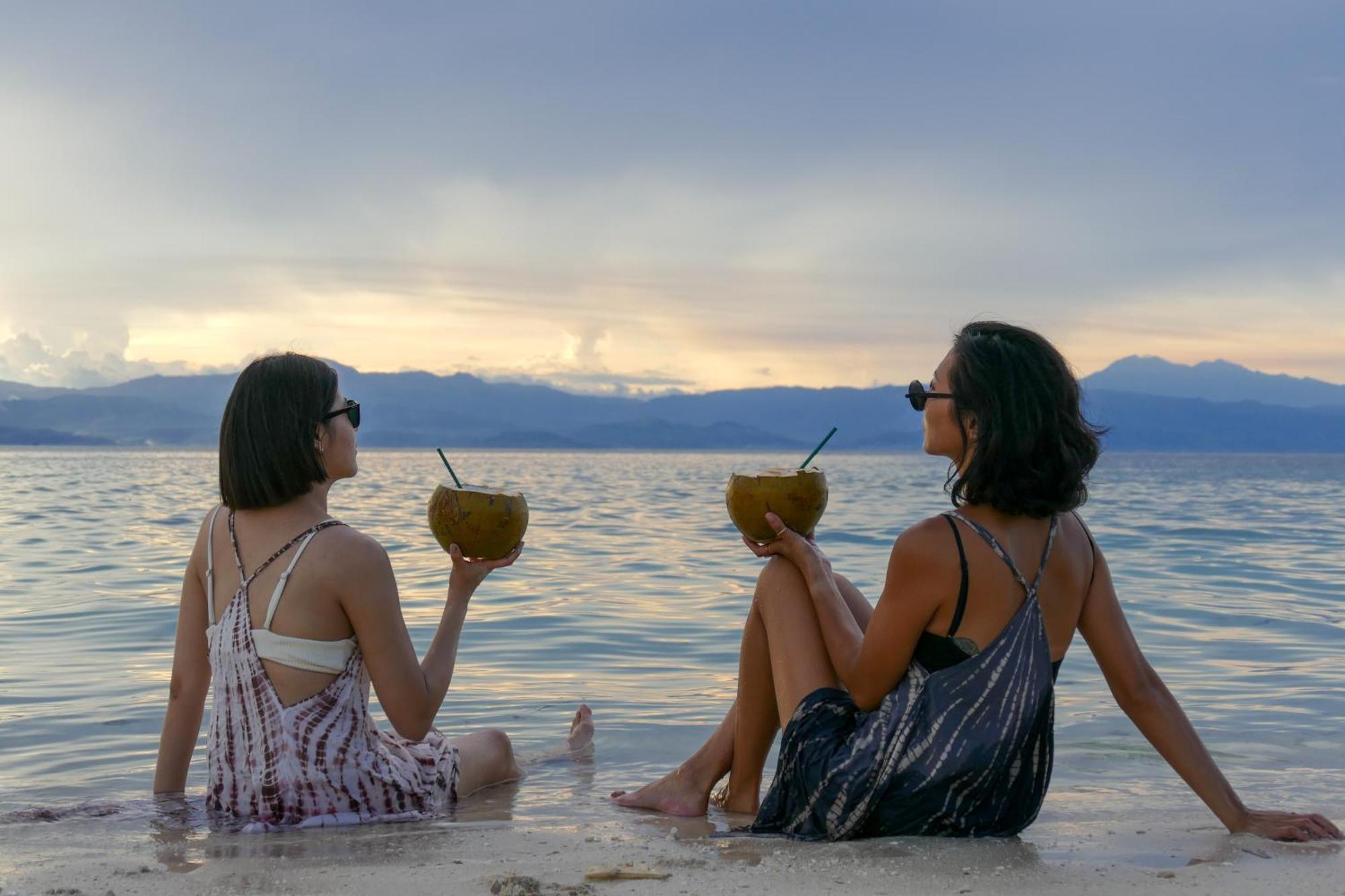 Ocean Breeze Hostel By Daily Sweet Moalboal Extérieur photo